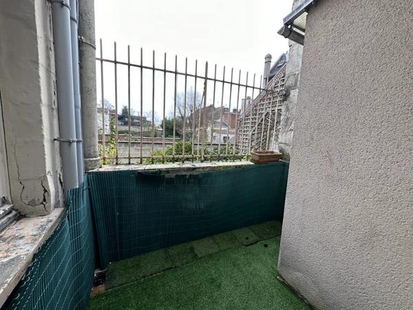 Location                                                      Maison
                        
                     4 pièces                      106 m2                     à Saint-Quentin