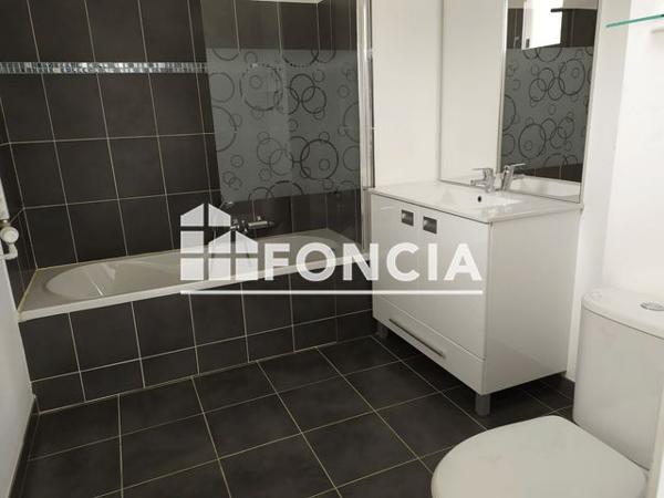 Location Appartement 2 pièces 47.89 m² - 624 ROUTE DE CANNES Auribeau-sur-siagne 06810