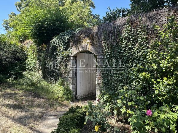 A l’Est de Nantes, Charmant Manoir du XVIIe siècle dans grand parc arboré