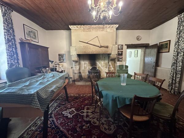 A l’Est de Nantes, Charmant Manoir du XVIIe siècle dans grand parc arboré