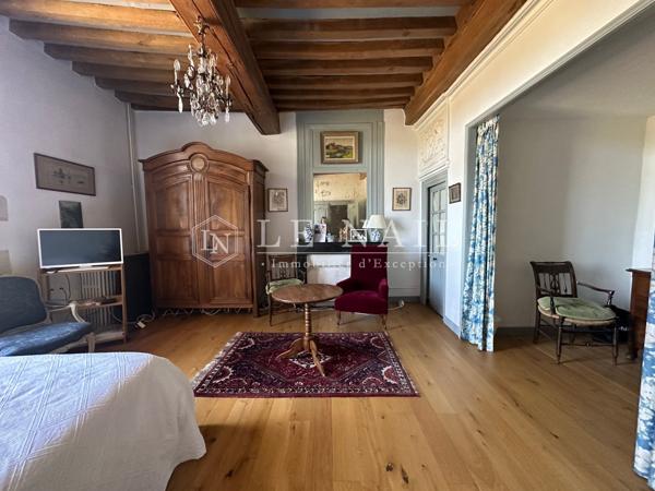 A l’Est de Nantes, Charmant Manoir du XVIIe siècle dans grand parc arboré