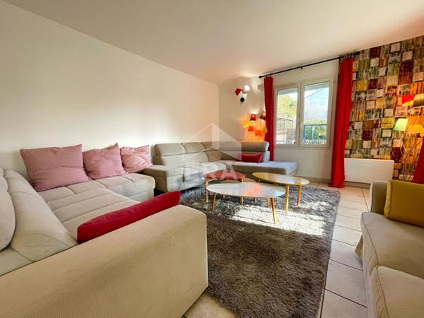 Maison familiale 5 chambres avec studio