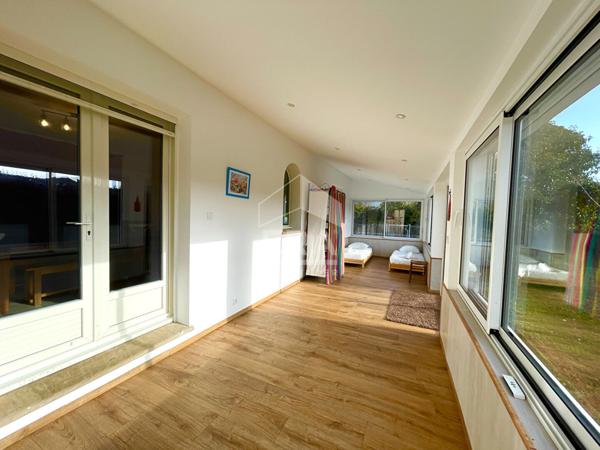 Maison familiale 5 chambres avec studio