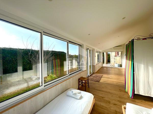 Maison familiale 5 chambres avec studio