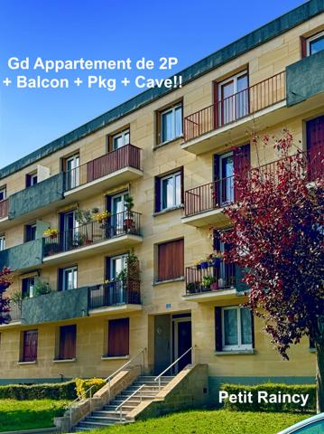 Grand Appartement de 2 pièces au dernier étage + Balcon + Pkg+ Cave!