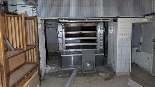 Immeuble à Saint Gerand Le Puy à rénover (commerce ou deux appartements)