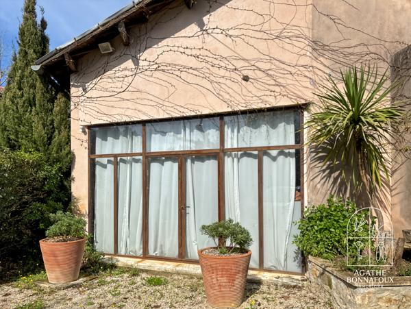 Mas 380 m2 en pierre avec piscine au calme sur 5800 m2 de terrain