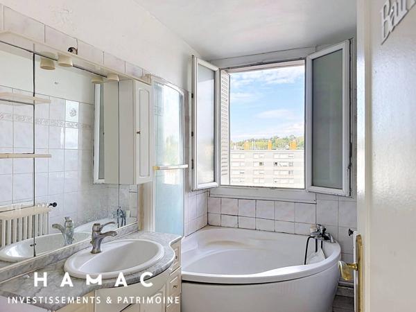 Appartement T4 65 m² dernier étage