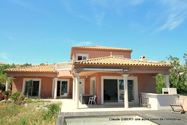 Bouzigues (34140) Bouzigues : Villa 6 pièces + studio avec une vue imprenable sur le Mont Saint-Clair et l'étang de Thau !