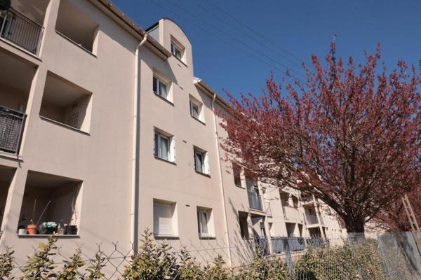 Beau 4 pièces en RDC et parking en sous sol