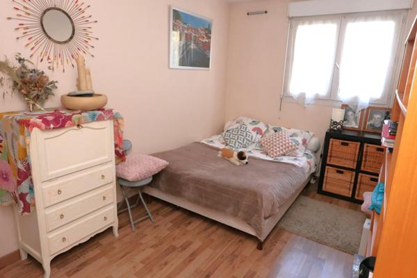 Beau 4 pièces en RDC et parking en sous sol