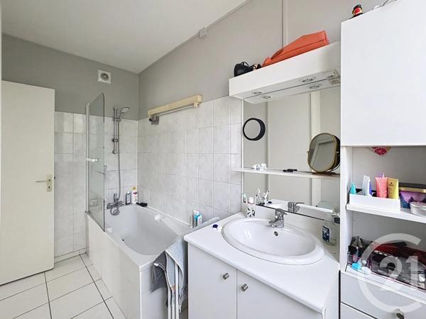 Appartement F3 à vendre  3 pièces - 59,03 m 2   NANCY  - 54