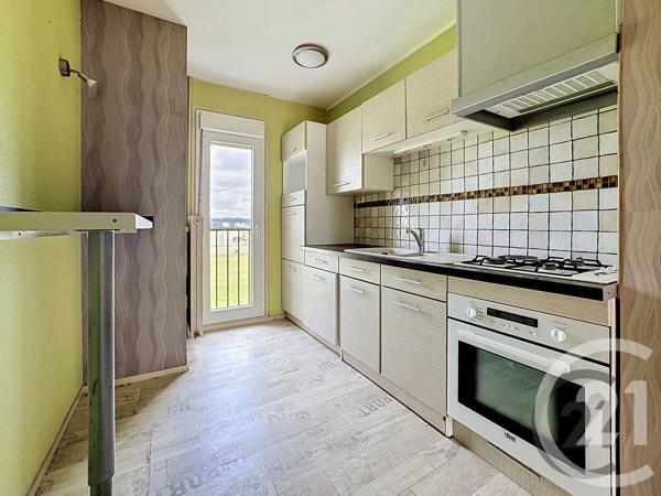 Appartement F4 à vendre  4 pièces - 65,45 m 2   VITTEL  - 88