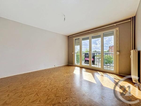 Appartement F4 à vendre  4 pièces - 65,45 m 2   VITTEL  - 88