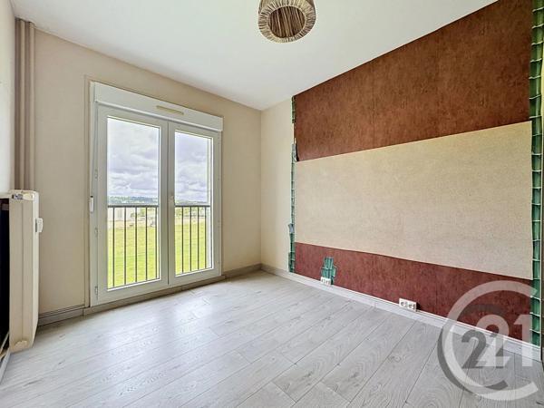 Appartement F4 à vendre  4 pièces - 65,45 m 2   VITTEL  - 88