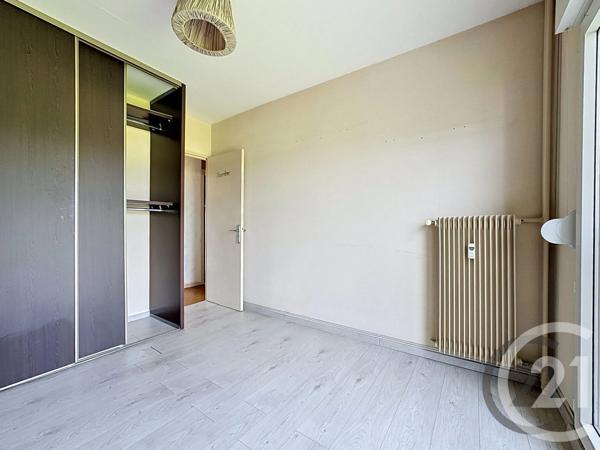 Appartement F4 à vendre  4 pièces - 65,45 m 2   VITTEL  - 88