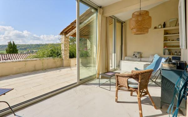 Maison à vendre    6 pièces •  Saint-Michel-l'Observatoire