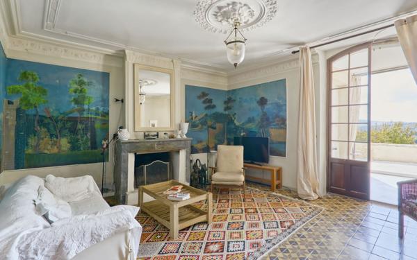 Maison à vendre    6 pièces •  Saint-Michel-l'Observatoire