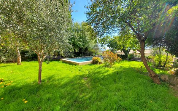 Maison à vendre    6 pièces •  Saint-Michel-l'Observatoire