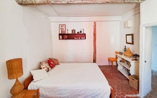 Maison à vendre    6 pièces •  Saint-Michel-l'Observatoire