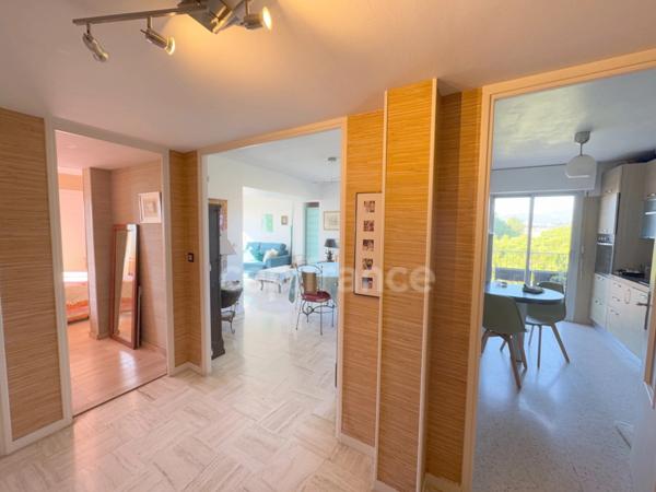 Bel appartement vue mer 69 m² – Terrasse – Balcon – Parking – Saint-Laurent-du-Var