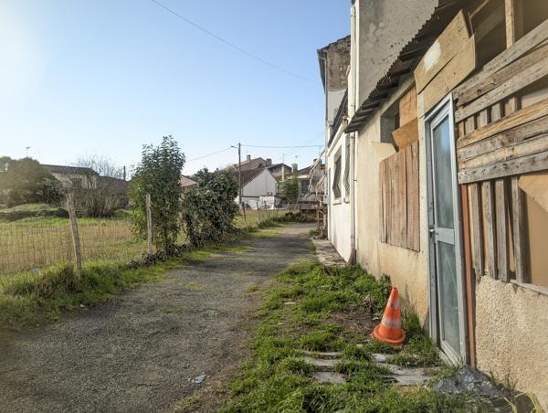 À vendre - Maison ancienne, 2 pièces située à Villeneuve-sur-Lot (47300)