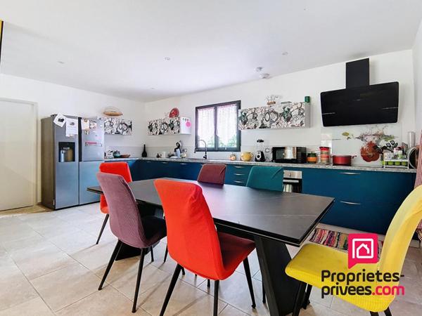 Maison récente 4 chambres, piscine et garage