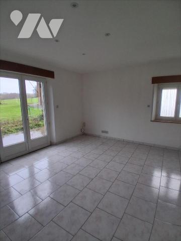 Marly-Gomont - longère rénovée - grange