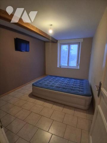 Marly-Gomont - longère rénovée - grange