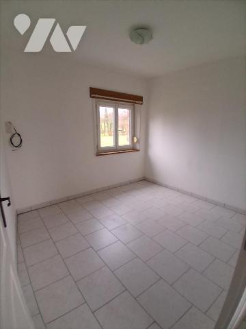 Marly-Gomont - longère rénovée - grange