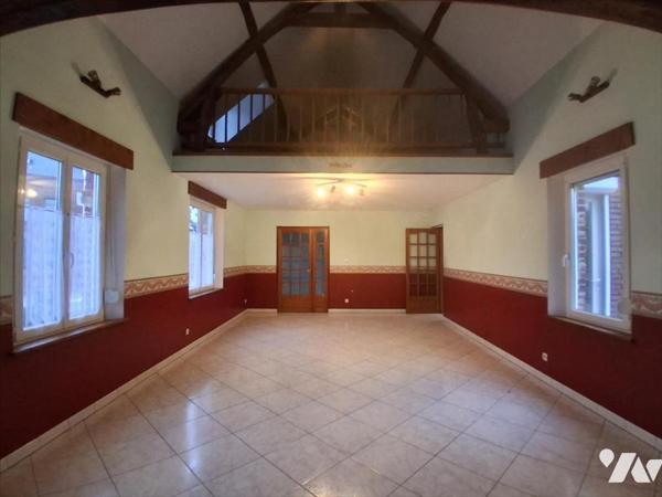 Marly-Gomont - longère rénovée - grange