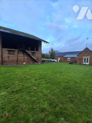 Marly-Gomont - longère rénovée - grange