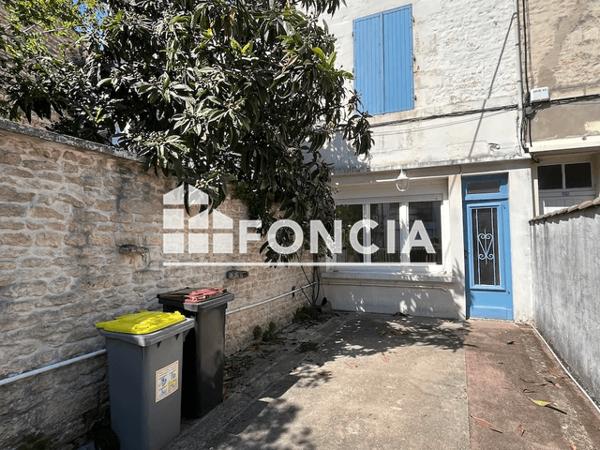 Location Maison 4 pièces 99 m² - 21 RUE DU PARVIS ST HILAIRE Niort 79000