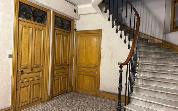 Appartement à vendre    1 pièce • 20 m2 Nice