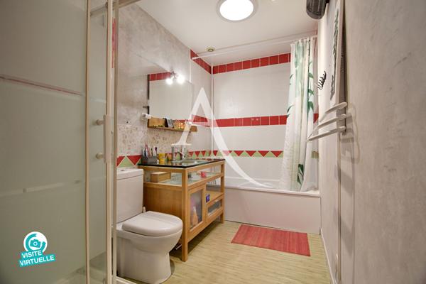 LATTES - BOIRARGUES - MAISON MITOYENNE - 113 m2 - 5 PIÈCES - 4 CHAMBRES - GARAGE -BUANDERIE - GRENIER - PISCINE