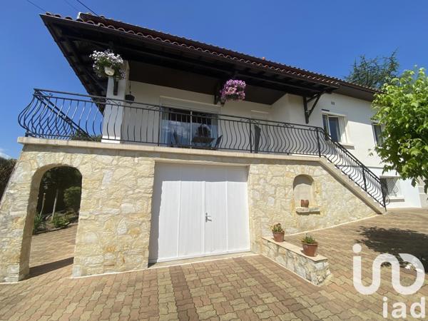 Maison 6 pièces de 100 m² à Gond-Pontouvre (16160)