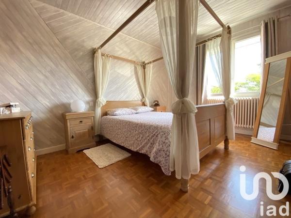 Maison 6 pièces de 100 m² à Gond-Pontouvre (16160)