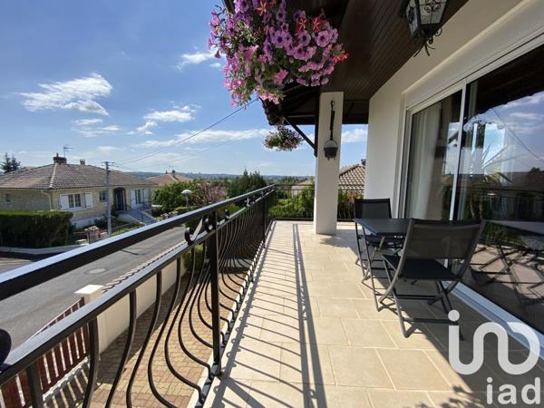 Maison 6 pièces de 100 m² à Gond-Pontouvre (16160)