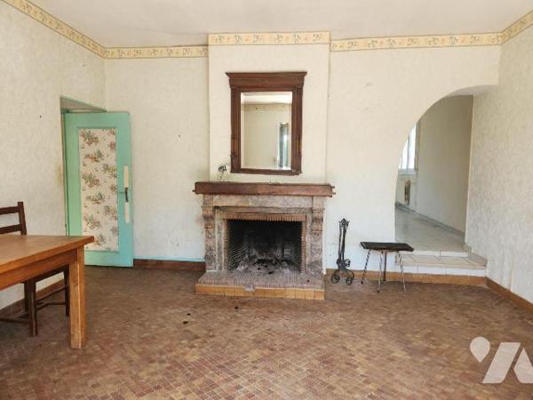 À vendre à Arsonval (10200) ? Charmante maison de village de 133 m² avec terrain clos.
Située ...