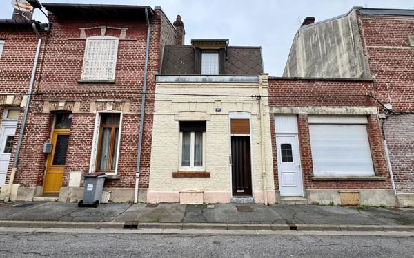 Maison à vendre    3 pièces • 64 m2 Saint-Quentin