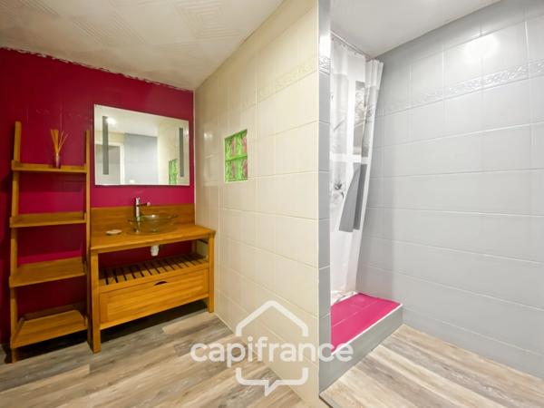 A GOUVERNES (77) - Maison à vendre 6 pièces 163 m² environ - jardin - cour - Véranda - Garage