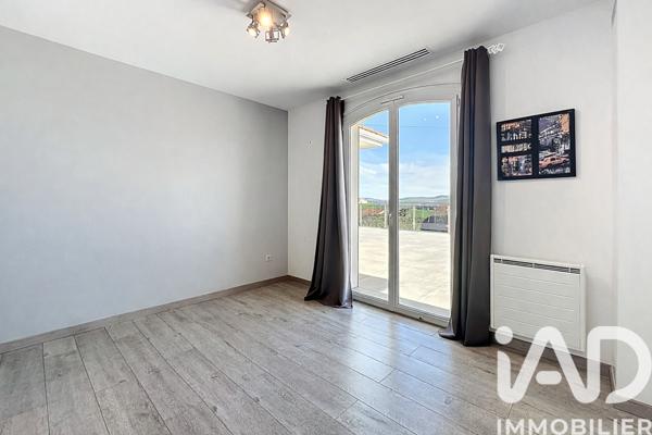 Maison à vendre 8 pièces 260 m² Saint-Martin-la-Plaine