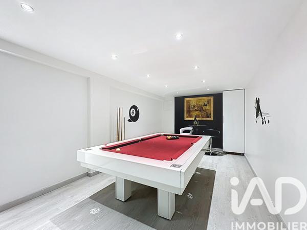 Maison à vendre 8 pièces 260 m² Saint-Martin-la-Plaine