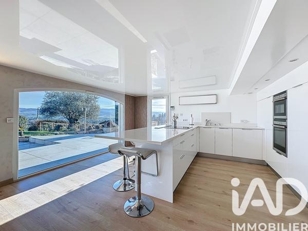 Maison à vendre 8 pièces 260 m² Saint-Martin-la-Plaine