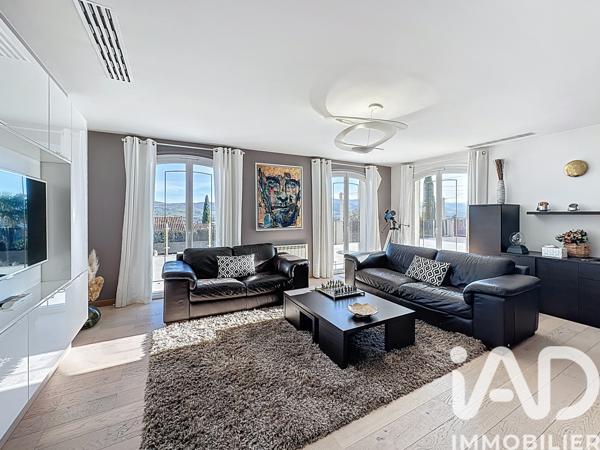 Maison à vendre 8 pièces 260 m² Saint-Martin-la-Plaine