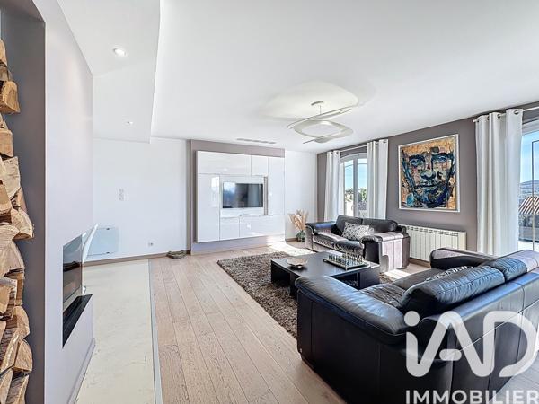 Maison à vendre 8 pièces 260 m² Saint-Martin-la-Plaine