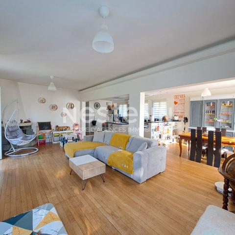 A VENDRE MAISON FAMILIALE 6 CHAMBRES 232 M² SUR TERRAIN 2400 M²