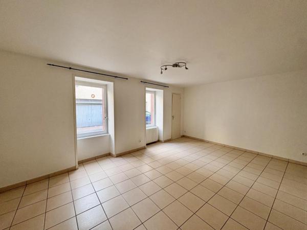 APPARTEMENT T3 A LOUER A LE COTEAU - AVENUE DE LA LIBERATION