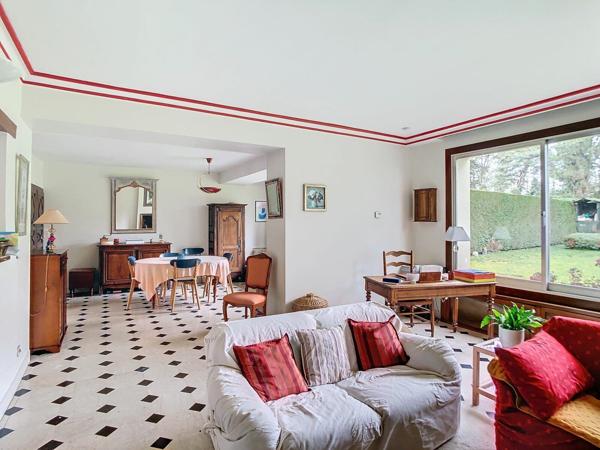 Appartement à vendre    4 pièces • 107 m2 Guyancourt