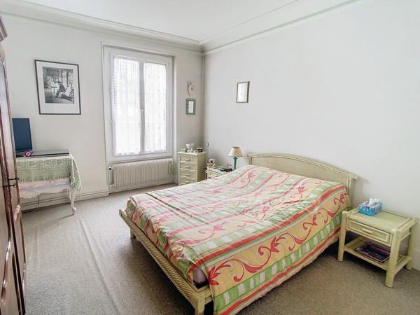 Appartement à vendre    4 pièces • 107 m2 Guyancourt